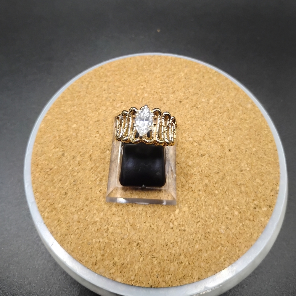 14k And Natural Dia. Ladies Statement Ring